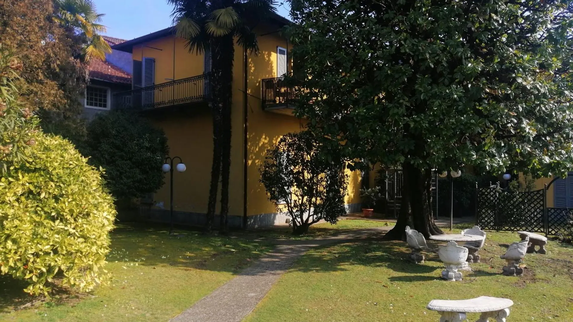 Timeless Garden Lake Como Gravedona Apartment