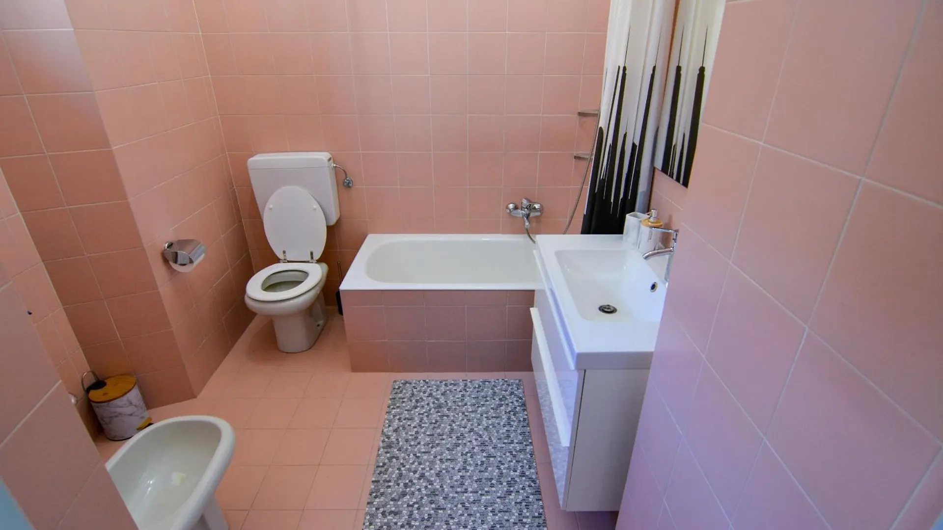 Apartamento Timeless Garden Lake Como Gravedona